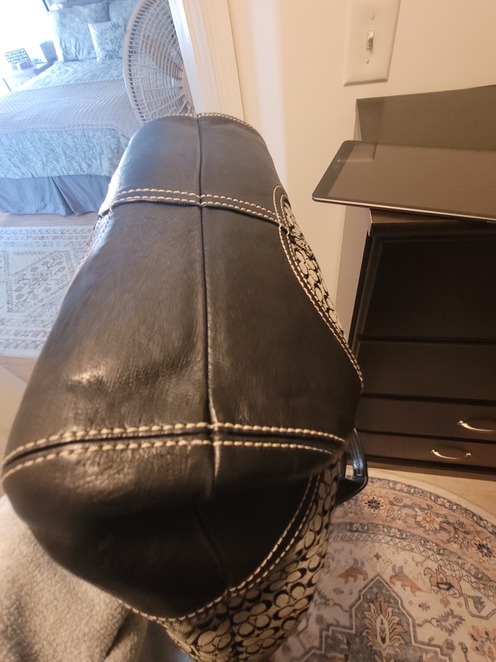 Coach Signature Vintage Soho Sachel - Picture 6 of 9
